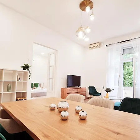 Apartament Liszt With Balcony And Garage Available -symphony 1