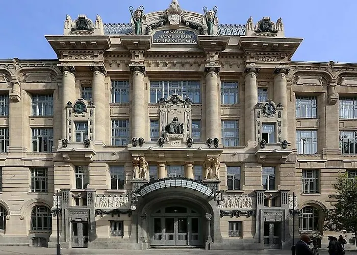 Liszt With Balcony And Garage Available -symphony 1 *