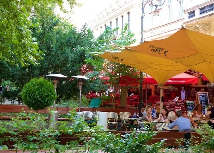 Liszt With Balcony And Garage Available -symphony 1 * Budapest