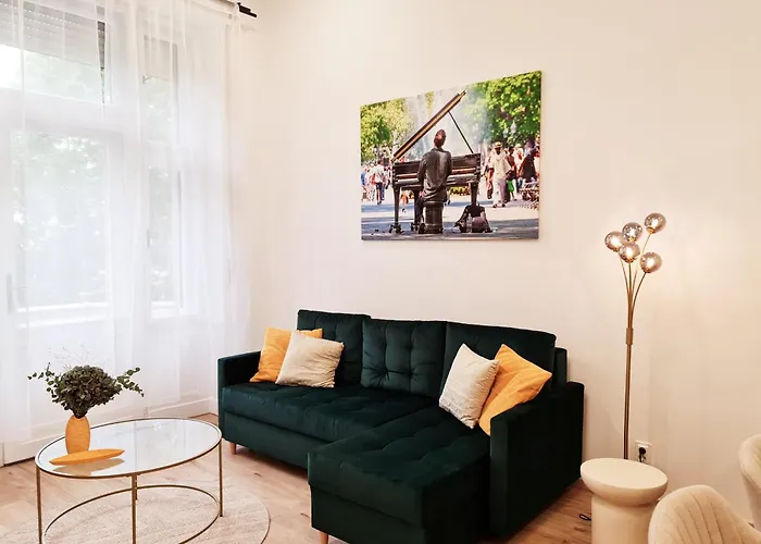 Apartment Liszt With Balcony And Garage Available -symphony 1