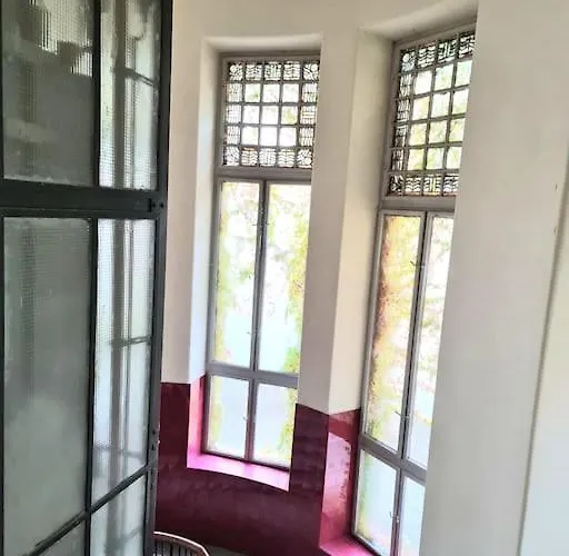 Liszt With Balcony And Garage Available -symphony 1