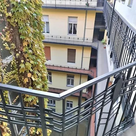 Liszt With Balcony And Garage Available -symphony 1 * 부다페스트