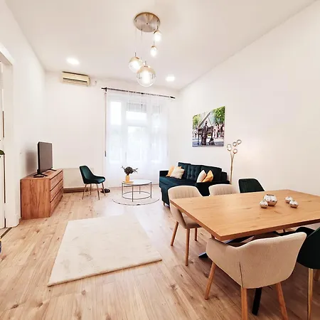 Liszt With Balcony And Garage Available -symphony 1 *