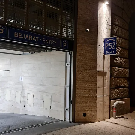 Appartamento Liszt With Balcony And Garage Available -symphony 1
