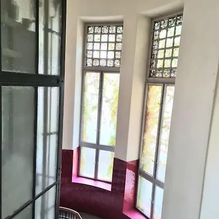 Liszt With Balcony And Garage Available -symphony 1